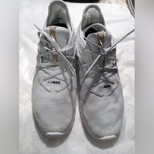 Nike Gray Athletic Shoes with Modern Silhouette